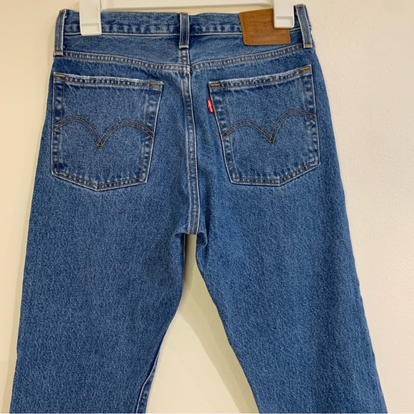 Levi’s Wedgie Jeans Women's Size 27 Quality Premium Distressed Denim Medium wash - Picture 12 of 16